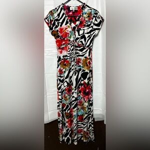 V Cristina floral print maxi dress. Size Small NWT